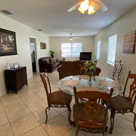 Quiet & Spacious North Palm Beach 2 Bed 2 Bath